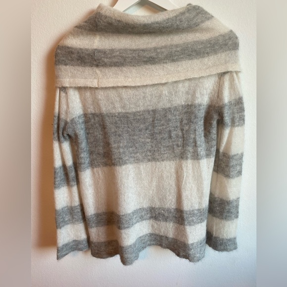 Free People Sweater - Picture 2 of 5